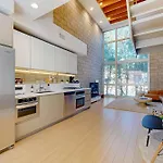 Modern Loft-Style Townhouse In Los Angeles